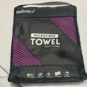 Rainleaf Microfiber Towel NWOT